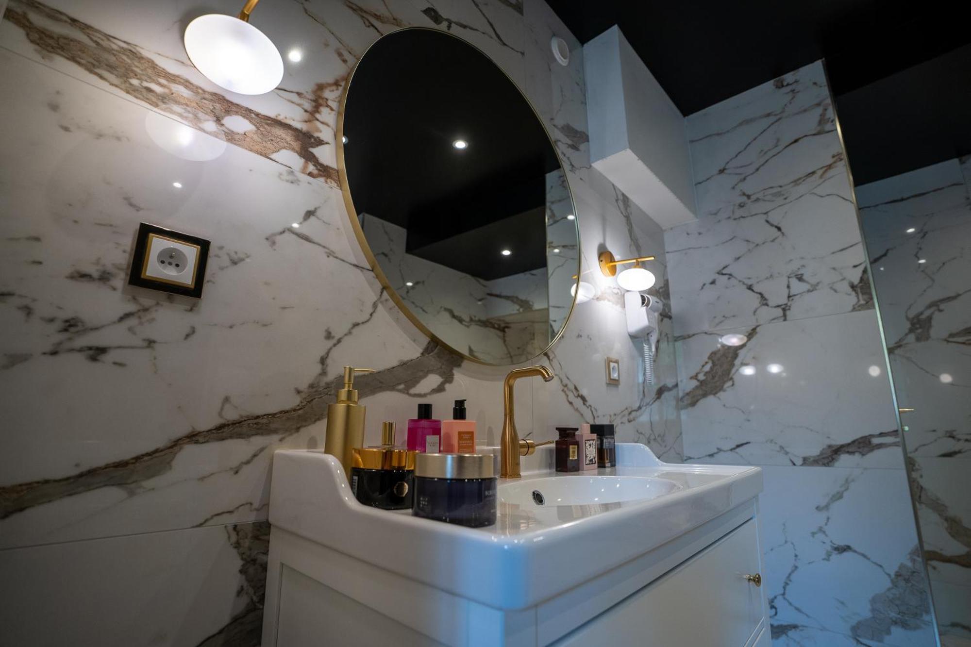 Appartement D'Exception Avec Jacuzzi Villefranche-sur-Saône Eksteriør billede